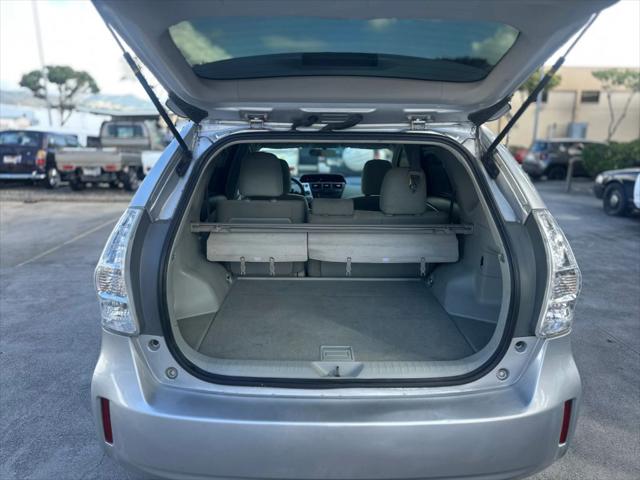 2012 Toyota Prius v Five