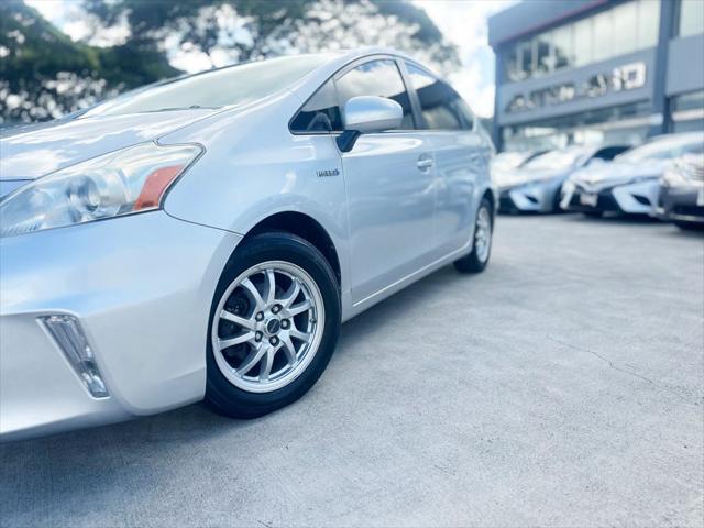2012 Toyota Prius v Five