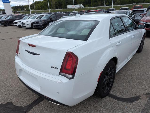 Used 2022 Chrysler 300 For Sale in Jackson, MI