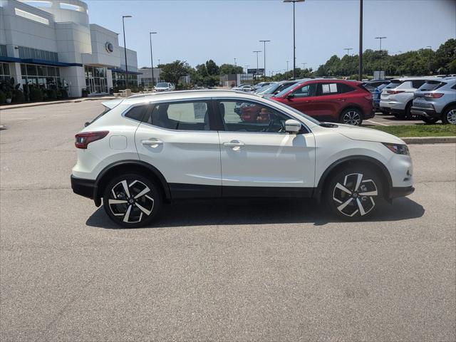 2022 Nissan Rogue Sport SL FWD Xtronic CVT