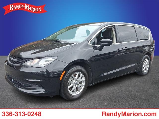 2023 Chrysler Voyager LX