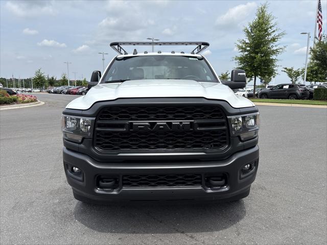 2024 RAM Ram 3500 Chassis Cab RAM 3500 TRADESMAN CREW CAB CHASSIS 4X4 60 CA