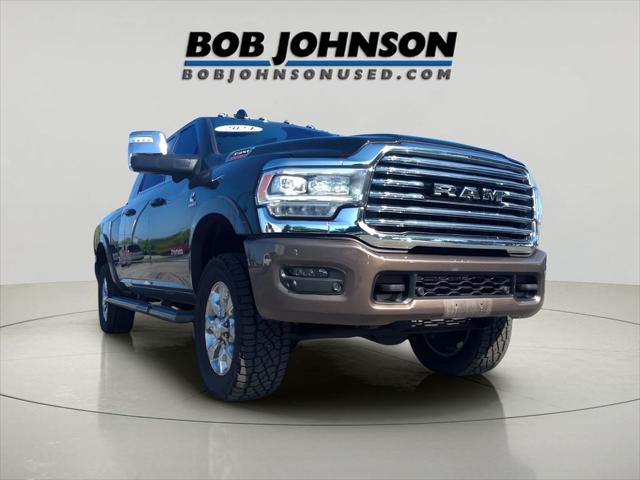 2024 RAM 3500 Limited Longhorn Mega Cab 4x4 64 Box