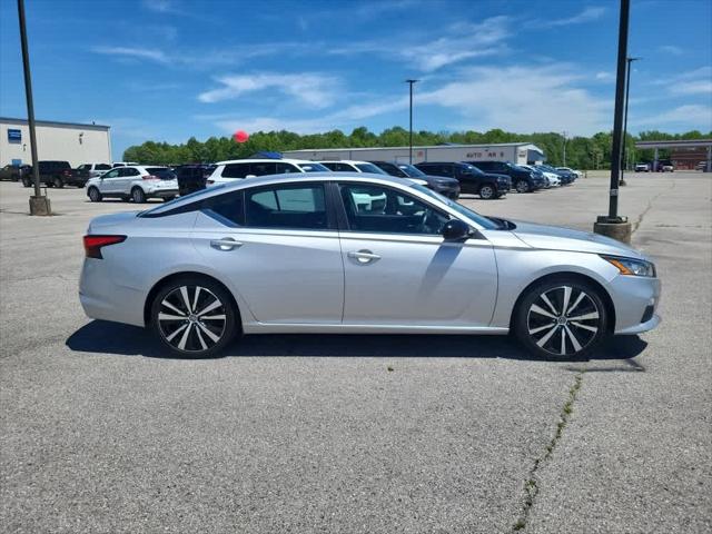 2022 Nissan Altima SR FWD