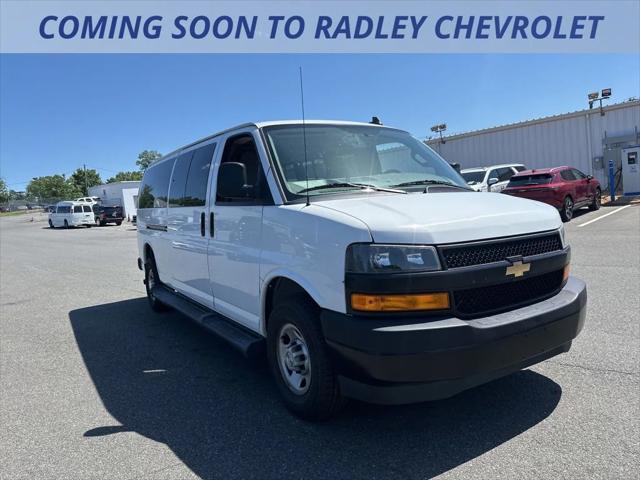 2022 Chevrolet Express Passenger RWD 3500 Extended Wheelbase LS