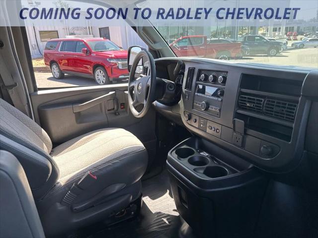 2022 Chevrolet Express Passenger RWD 3500 Extended Wheelbase LS