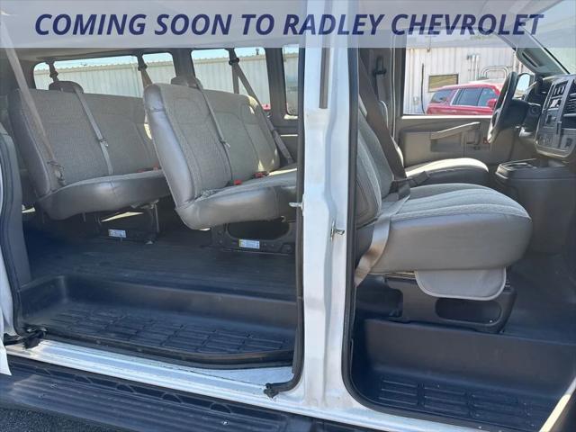 2022 Chevrolet Express Passenger RWD 3500 Extended Wheelbase LS