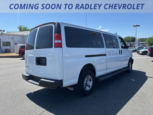 2022 Chevrolet Express Passenger RWD 3500 Extended Wheelbase LS