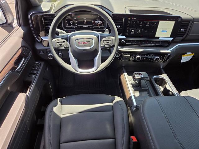 2025 GMC Sierra 1500 4WD Crew Cab Short Box SLT