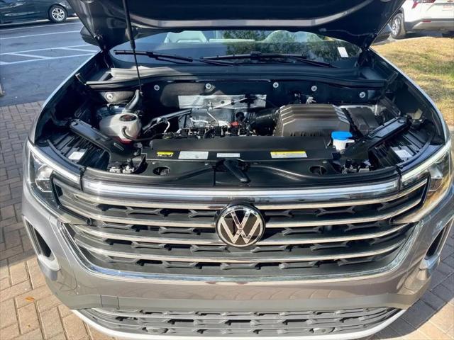 2025 Volkswagen Atlas 2.0T SE w/Technology