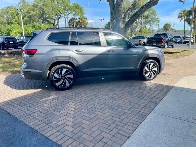 2025 Volkswagen Atlas 2.0T SE w/Technology
