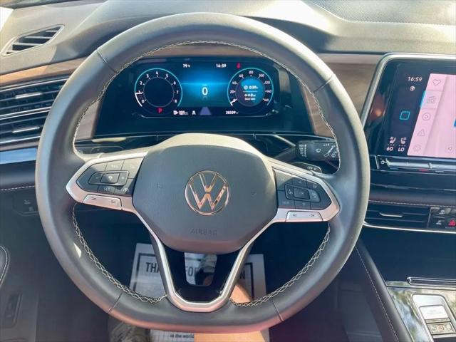 2025 Volkswagen Atlas 2.0T SE w/Technology