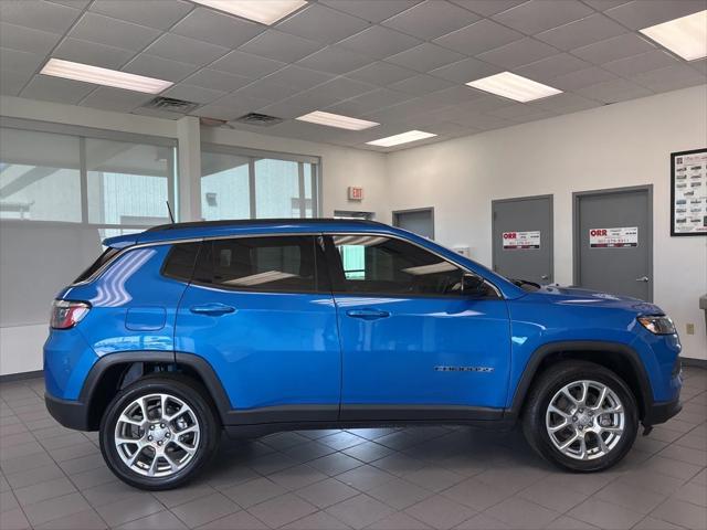 2024 Jeep Compass Latitude Lux FWD