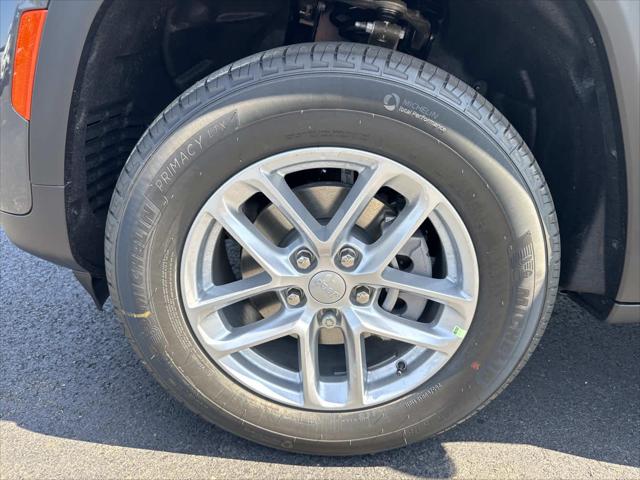 2025 Jeep Grand Cherokee GRAND CHEROKEE LAREDO X 4X2 2025 Jeep Grand Cherokee GRAND CHEROKEE LAREDO X 4X2