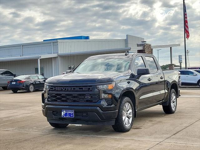 2022 Chevrolet Silverado 1500 4WD Crew Cab Short Bed Custom
