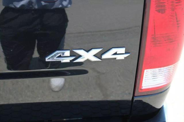 2019 Ram 1500 Classic SLT Crew Cab 4x4 6'4" Box