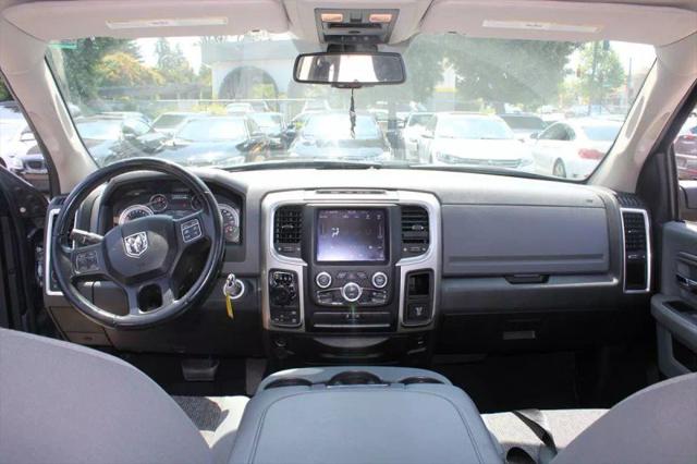 2019 Ram 1500 Classic SLT Crew Cab 4x4 6'4" Box