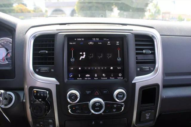 2019 Ram 1500 Classic SLT Crew Cab 4x4 6'4" Box