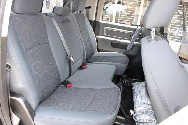 2019 Ram 1500 Classic SLT Crew Cab 4x4 6'4" Box