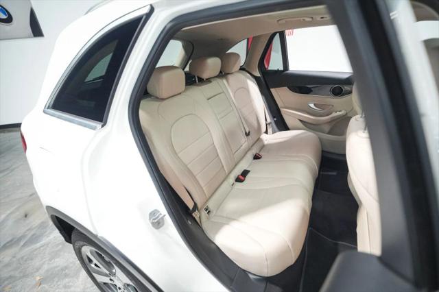 2016 Mercedes-Benz GLC 300