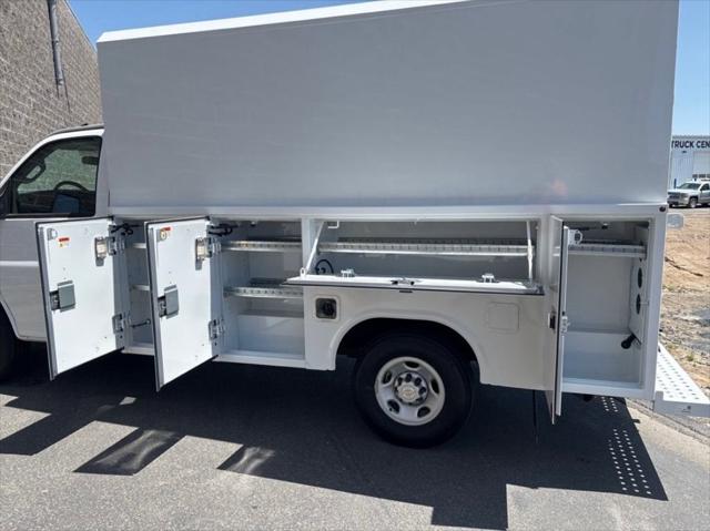 2025 Chevrolet Express Cutaway Work Van