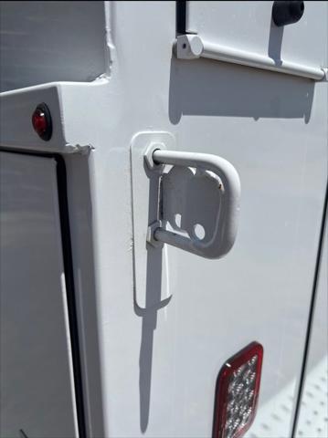 2025 Chevrolet Express Cutaway Work Van