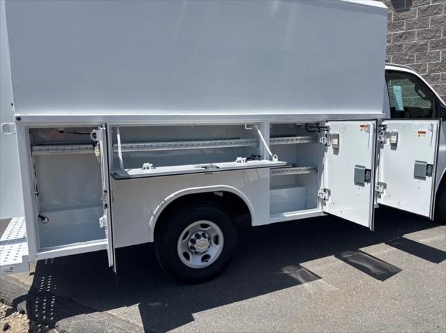 2025 Chevrolet Express Cutaway Work Van