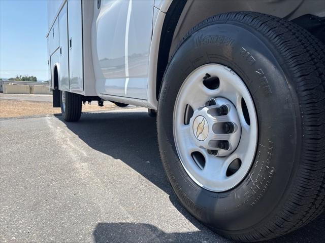2025 Chevrolet Express Cutaway Work Van