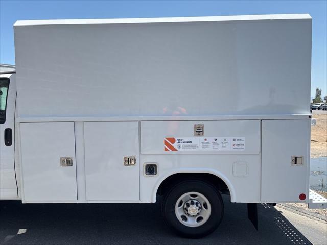 2025 Chevrolet Express Cutaway Work Van