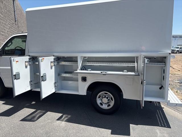 2025 Chevrolet Express Cutaway Work Van