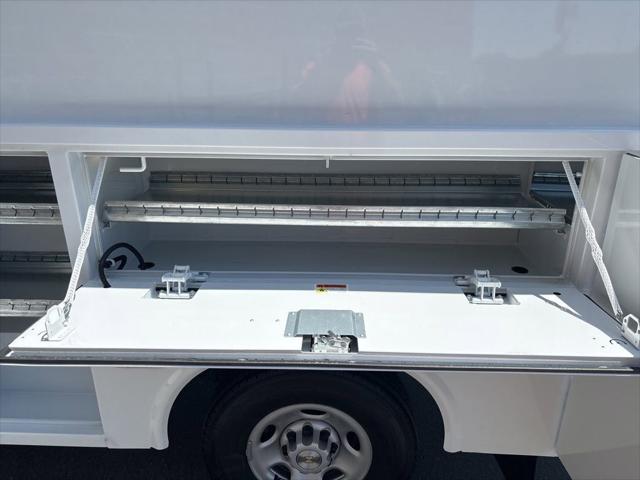 2025 Chevrolet Express Cutaway Work Van