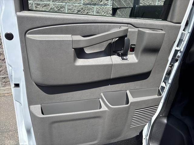 2025 Chevrolet Express Cutaway Work Van