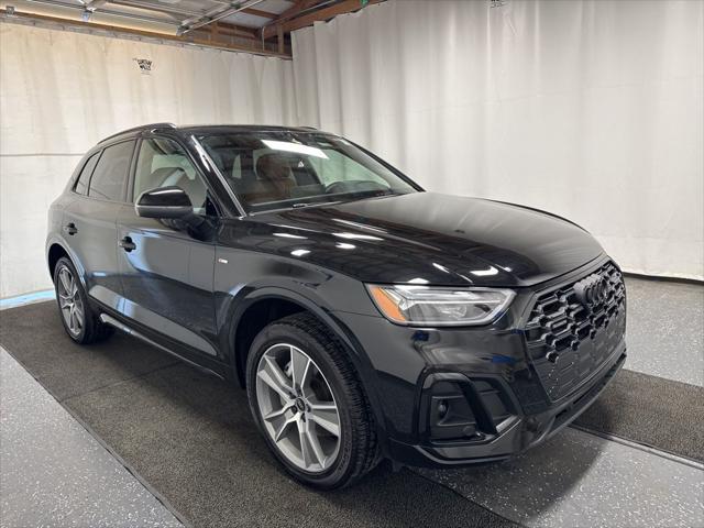 2025 Audi Q5 Premium 45 TFSI S line quattro 2025 Audi Q5 Premium 45 TFSI S line quattro