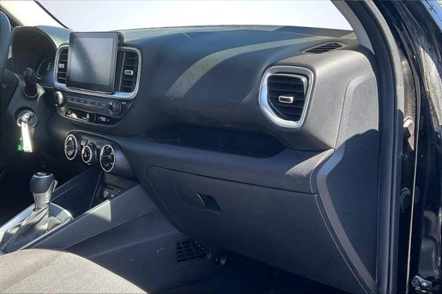 2024 Hyundai Venue SE