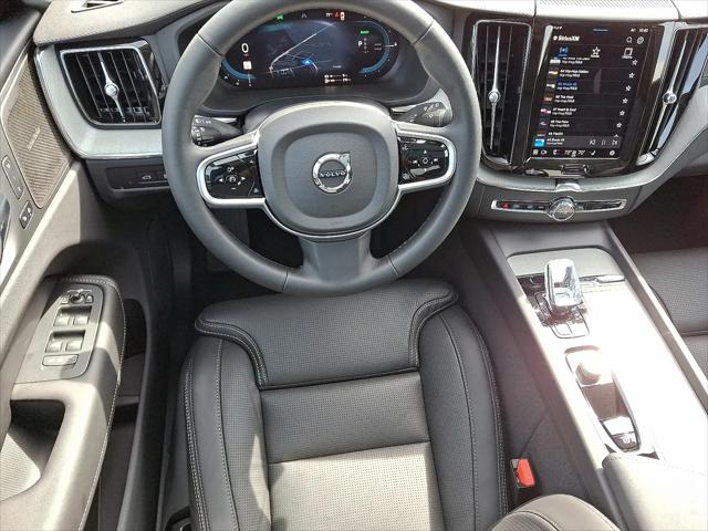 2025 Volvo XC60 Plug-In Hybrid Ultra, T8 AWD Electric/Gasoline, Dark
