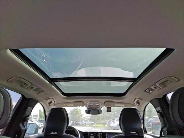 2025 Volvo XC60 Plug-In Hybrid Ultra, T8 AWD Electric/Gasoline, Dark