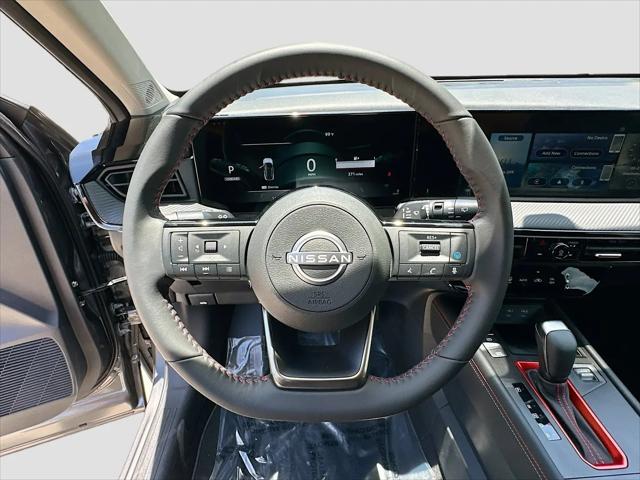 2025 Nissan Kicks SR FWD