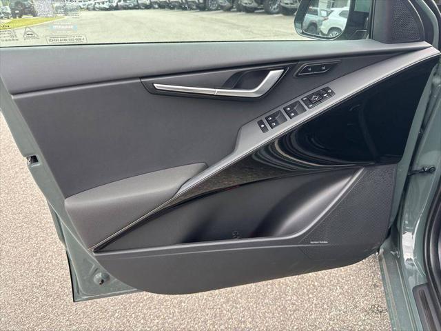2025 Kia Niro SX Touring