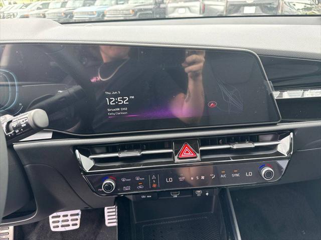 2025 Kia Niro SX Touring
