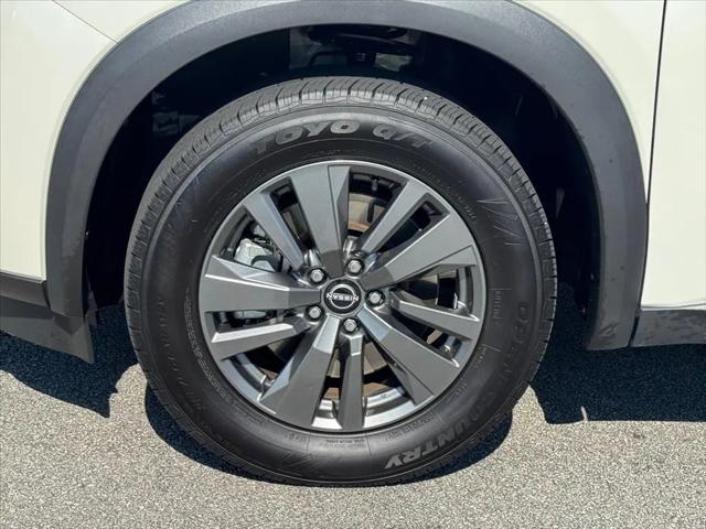 2024 Nissan Pathfinder SV FWD