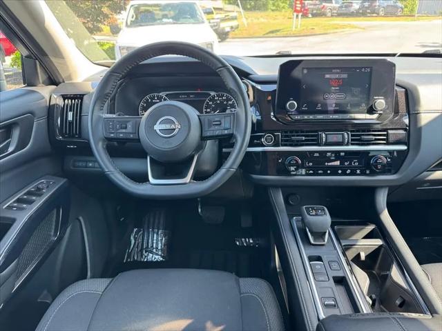2024 Nissan Pathfinder SV FWD