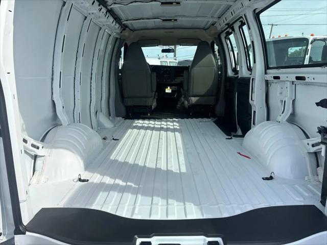2025 Chevrolet Express Cargo Van RWD 2500 Extended Wheelbase WT