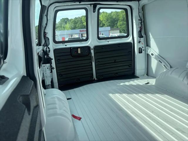 2025 Chevrolet Express Cargo Van RWD 2500 Extended Wheelbase WT