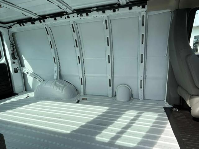 2025 Chevrolet Express Cargo Van RWD 2500 Extended Wheelbase WT