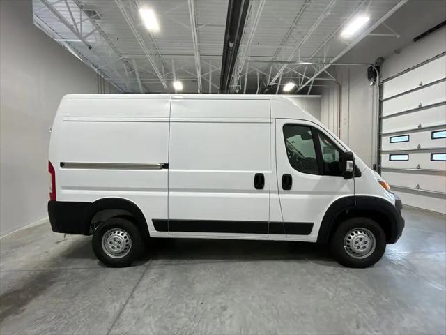 2025 Ram ProMaster 2500 Cargo Van Tradesman High Roof 136" WB w/Pass Seat