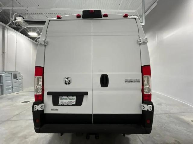 2025 Ram ProMaster 2500 Cargo Van Tradesman High Roof 136" WB w/Pass Seat