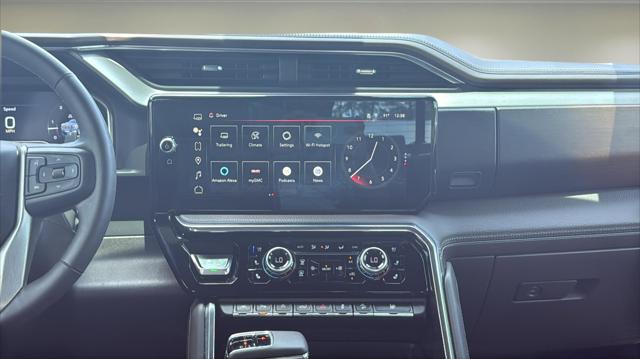 2024 GMC Sierra 1500 4WD Crew Cab Short Box Denali