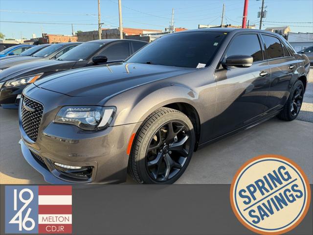 2023 Chrysler 300 Touring L