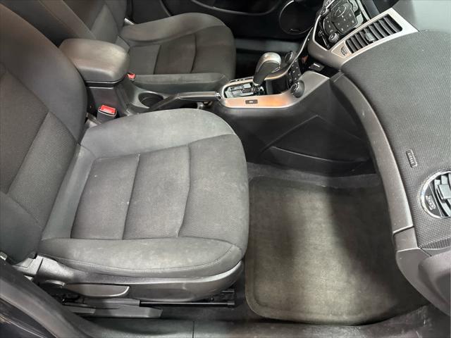 Used 2015 Chevrolet Cruze For Sale in Wilmington, OH