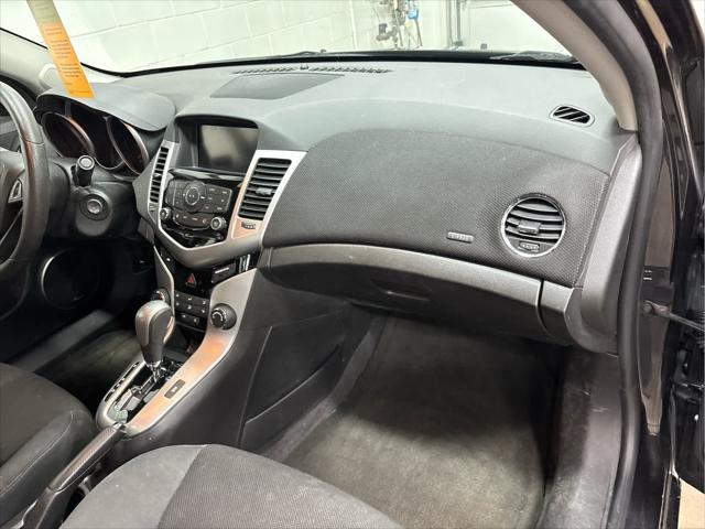 Used 2015 Chevrolet Cruze For Sale in Wilmington, OH